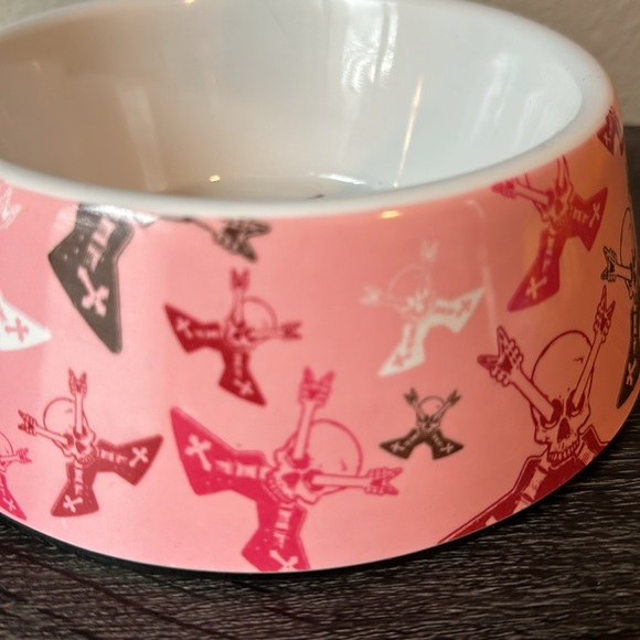 Autographed Bret Michaels ‘Pets Rock’ pink dog bowl - Picture 5 of 8